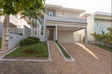 Casa de condomínio para alugar com 250m², 4 quartos e 2 vagasFachada