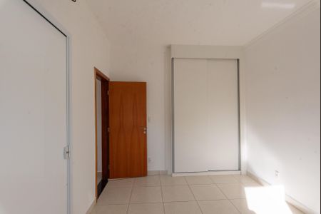 Casa de condomínio para alugar com 250m², 4 quartos e 2 vagasSuíte 2