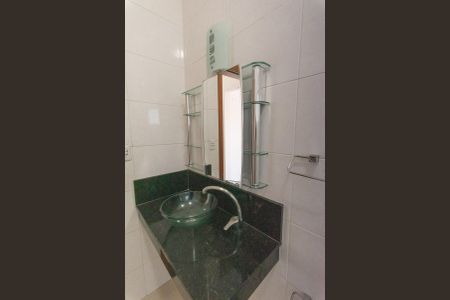 Casa de condomínio para alugar com 250m², 4 quartos e 2 vagasBanheiro da Suíte 4