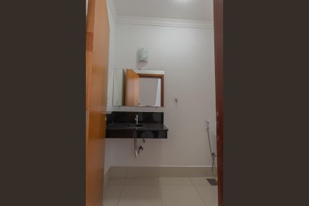 Casa de condomínio para alugar com 250m², 4 quartos e 2 vagasLavabo