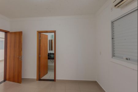 Casa de condomínio para alugar com 250m², 4 quartos e 2 vagasSuíte 1