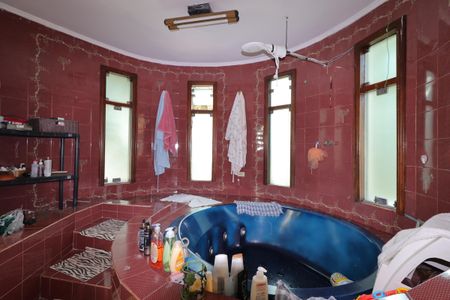 Casa à venda com 328m², 4 quartos e 4 vagasBanheiro da Suíte 4