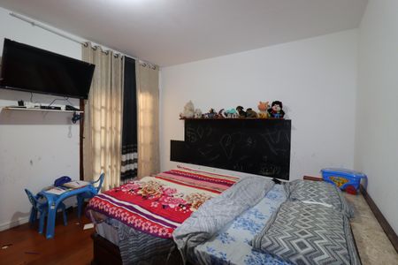 Casa à venda com 328m², 4 quartos e 4 vagasSuíte 3