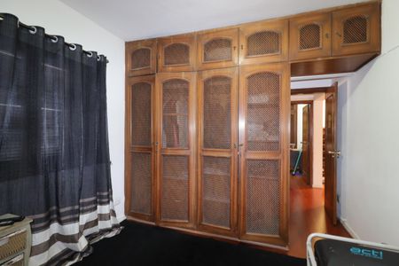 Casa à venda com 328m², 4 quartos e 4 vagasSuíte 2