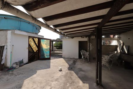 Casa à venda com 328m², 4 quartos e 4 vagasTerraço