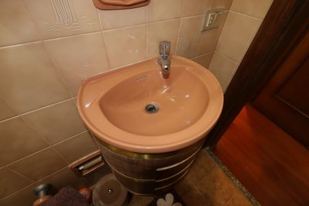 Casa à venda com 328m², 4 quartos e 4 vagasBanheiro da Suíte 2