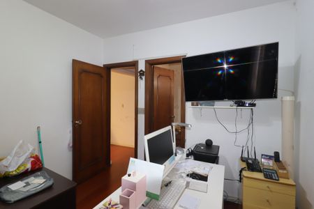 Casa à venda com 328m², 4 quartos e 4 vagasSuíte 1