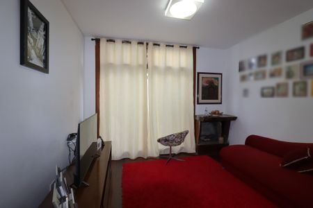 Casa à venda com 328m², 4 quartos e 4 vagasSala de TV 2