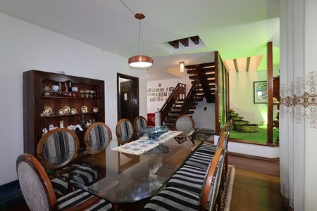 Casa à venda com 328m², 4 quartos e 4 vagasSala de Jantar