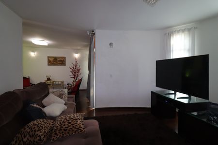 Casa à venda com 328m², 4 quartos e 4 vagasSala de TV 1