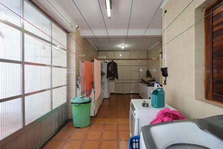 Casa à venda com 328m², 4 quartos e 4 vagasÁrea de Serviço