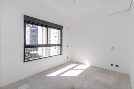 Apartamento à venda com 199m², 3 quartos e 3 vagasSuíte 1