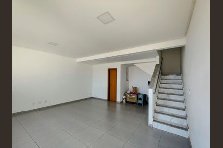 Casa para alugar com 306m², 3 quartos e 1 vagaSala 3