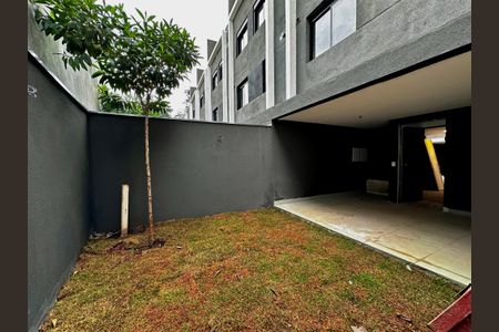 Casa à venda com 186m², 3 quartos e 2 vagasQuintal