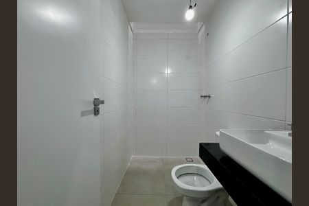 Casa à venda com 186m², 3 quartos e 2 vagasBanheiro Social