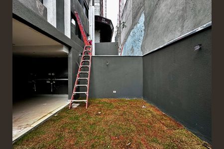 Casa à venda com 186m², 3 quartos e 2 vagasQuintal