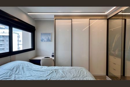 Apartamento à venda com 71m², 1 quarto e 1 vagaSuíte