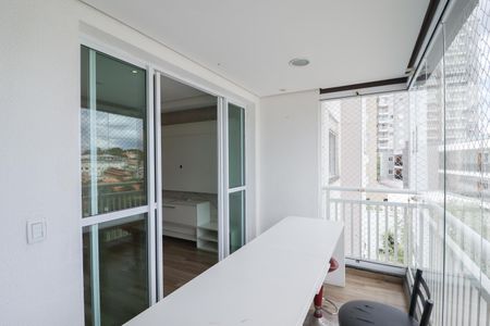 Apartamento à venda com 76m², 3 quartos e 2 vagasVaranda