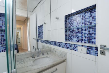 Apartamento à venda com 76m², 3 quartos e 2 vagasBanheiro Social