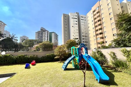 Apartamento à venda com 47m², 1 quarto e 1 vaga Apartamento à venda com 47m², 1 quarto e 1 vagaÁrea comum - Playground