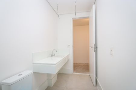 Apartamento à venda com 237m², 3 quartos e 3 vagasBanheiro da Suite 2