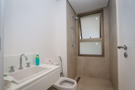 Apartamento à venda com 237m², 3 quartos e 3 vagasBanheiro da Suite 3