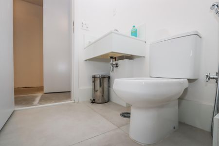 Apartamento à venda com 237m², 3 quartos e 3 vagasBanheiro da Suite 3