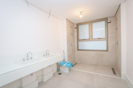 Apartamento à venda com 237m², 3 quartos e 3 vagasBanheiro da Suite 1