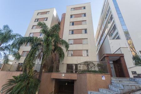 Apartamento à venda com 300m², 3 quartos e 2 vagasFachada