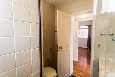 Apartamento à venda com 300m², 3 quartos e 2 vagasBanheiro Social no 2° Andar