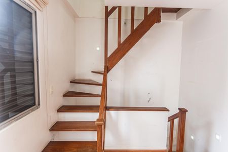 Apartamento à venda com 300m², 3 quartos e 2 vagasEscada de Acesso ao 3° Andar