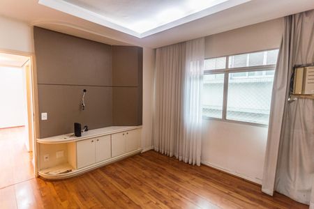 Apartamento à venda com 300m², 3 quartos e 2 vagasSuíte no 2° Andar