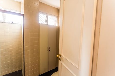 Apartamento à venda com 300m², 3 quartos e 2 vagasBanheiro Social no 2° Andar