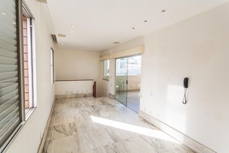 Apartamento à venda com 300m², 3 quartos e 2 vagasSala 4 no 3° Andar