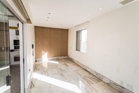 Apartamento à venda com 300m², 3 quartos e 2 vagasSala 4 no 3° Andar
