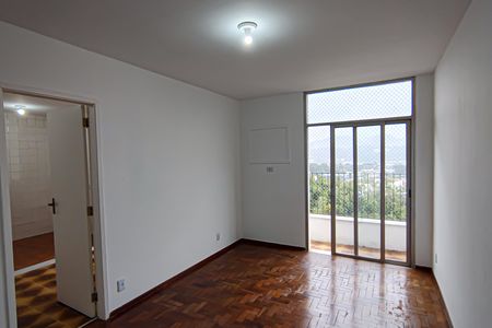 Apartamento à venda com 66m², 2 quartos e 1 vagaSala