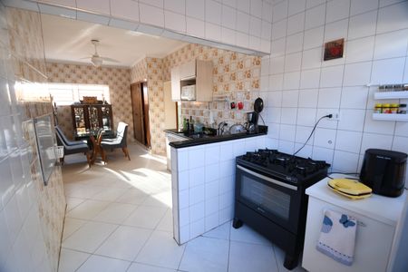 Casa à venda com 207m², 4 quartos e 2 vagasCozinha