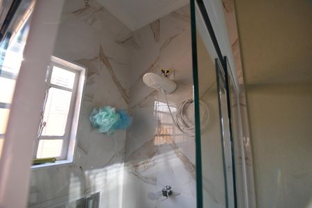 Casa à venda com 207m², 4 quartos e 2 vagasBanheiro 2