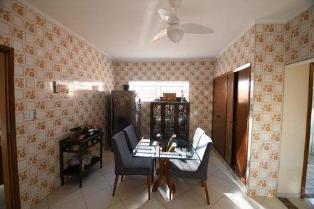 Casa à venda com 207m², 4 quartos e 2 vagasCozinha