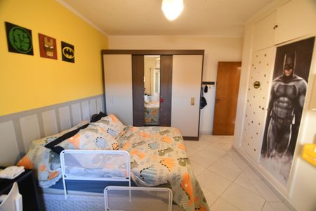 Casa à venda com 207m², 4 quartos e 2 vagasQuarto 2