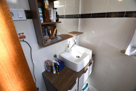 Casa à venda com 207m², 4 quartos e 2 vagasBanheiro 1