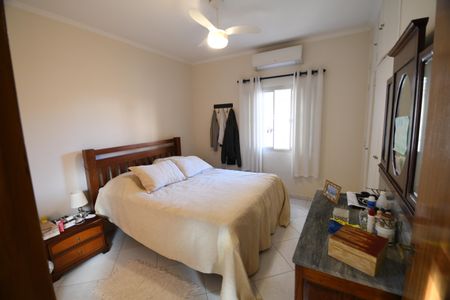 Casa à venda com 207m², 4 quartos e 2 vagas Suíte