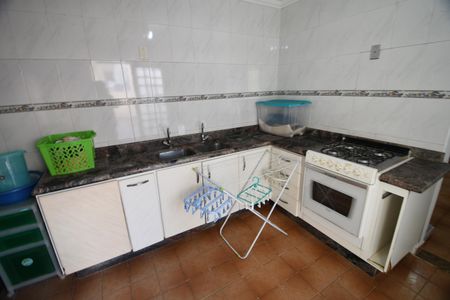 Casa à venda com 207m², 4 quartos e 2 vagasCasa 2 - Cozinha