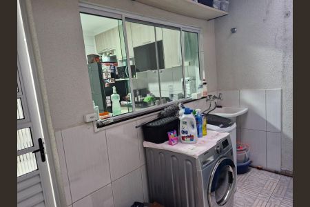 Casa à venda com 90m², 2 quartos e 2 vagas Casa à venda com 90m², 2 quartos e 2 vagasLavanderia