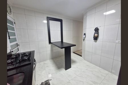 Casa à venda com 90m², 2 quartos e 2 vagas Casa à venda com 90m², 2 quartos e 2 vagasCozinha