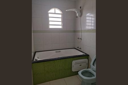 Casa à venda com 240m², 4 quartos e 7 vagas Casa à venda com 240m², 4 quartos e 7 vagasFoto 03