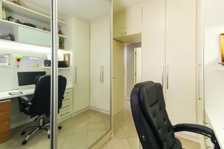 Apartamento à venda com 180m², 3 quartos e 4 vagasQuarto 2