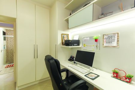 Apartamento à venda com 180m², 3 quartos e 4 vagasQuarto 2