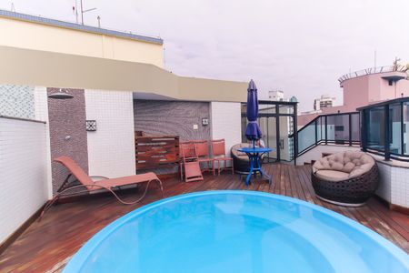 Apartamento à venda com 180m², 3 quartos e 4 vagasÁrea comum - Piscina