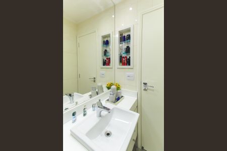 Apartamento à venda com 180m², 3 quartos e 4 vagasBanheiro Social